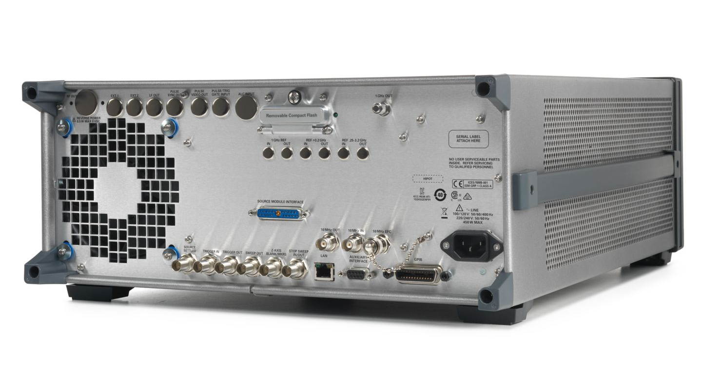 E8257D PSG模拟信号发生器背面